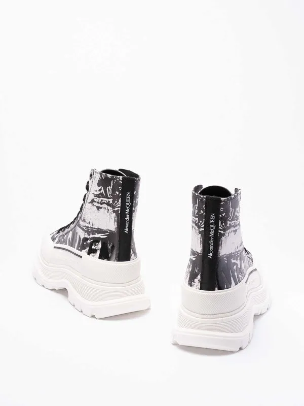 Alexander Mcqueen Tread Slick Boots