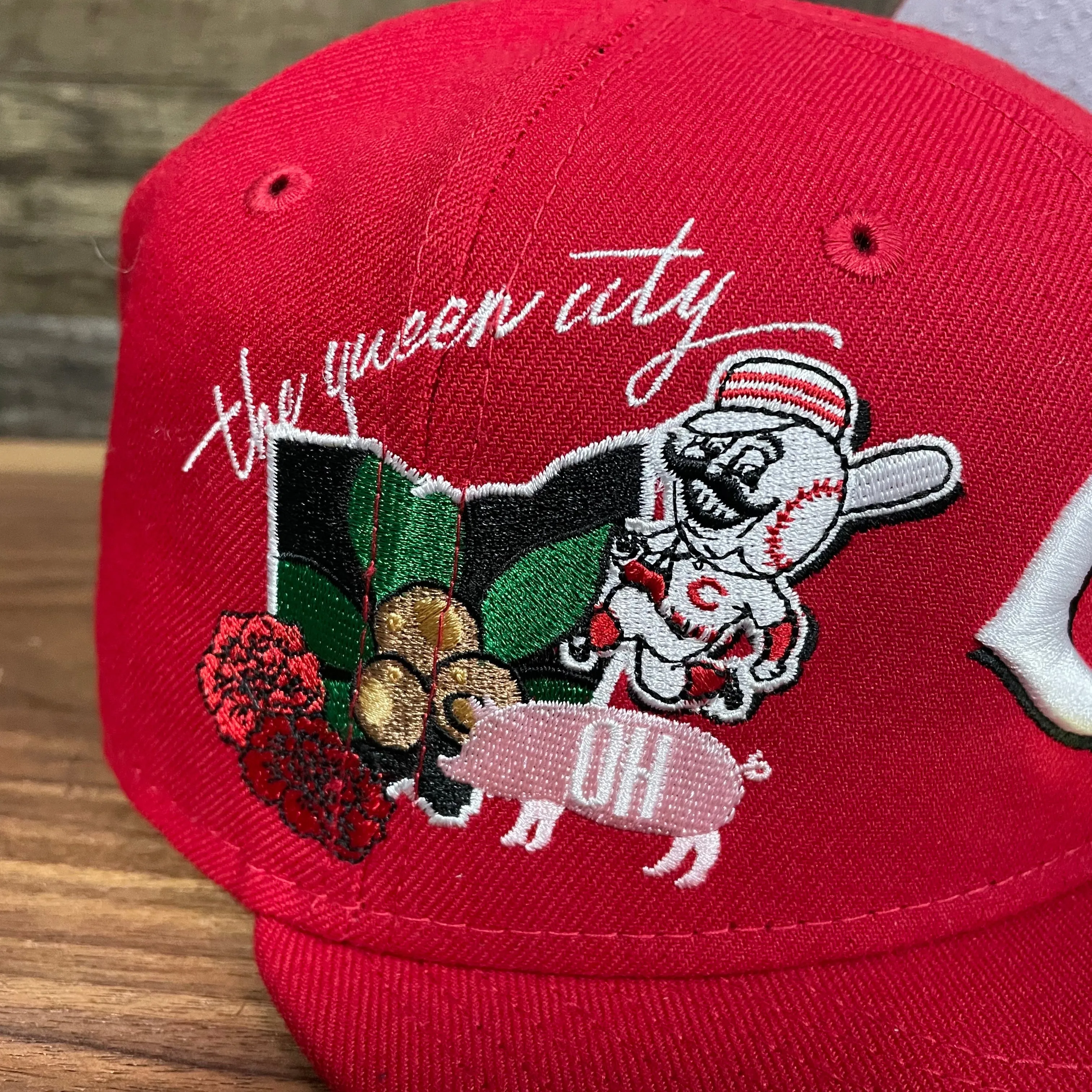 Cincinnati Reds City Cluster Side Patch Gray Bottom Red 59Fifty Fitted Cap