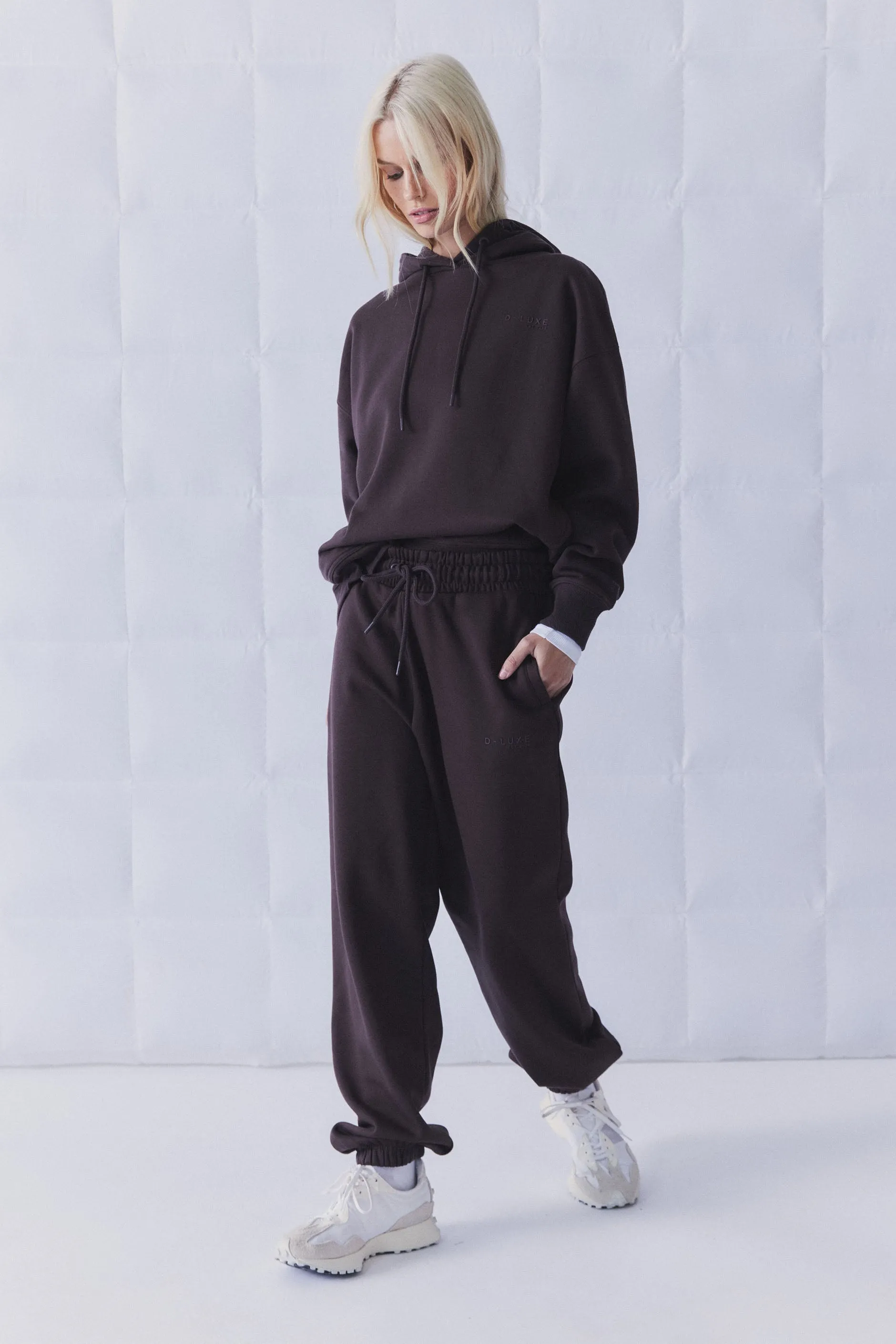 D-Luxe Essential Track Pant