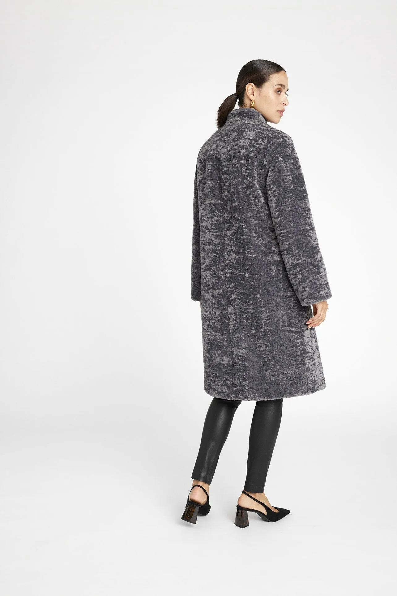 Laura fake Fur Coat Grey