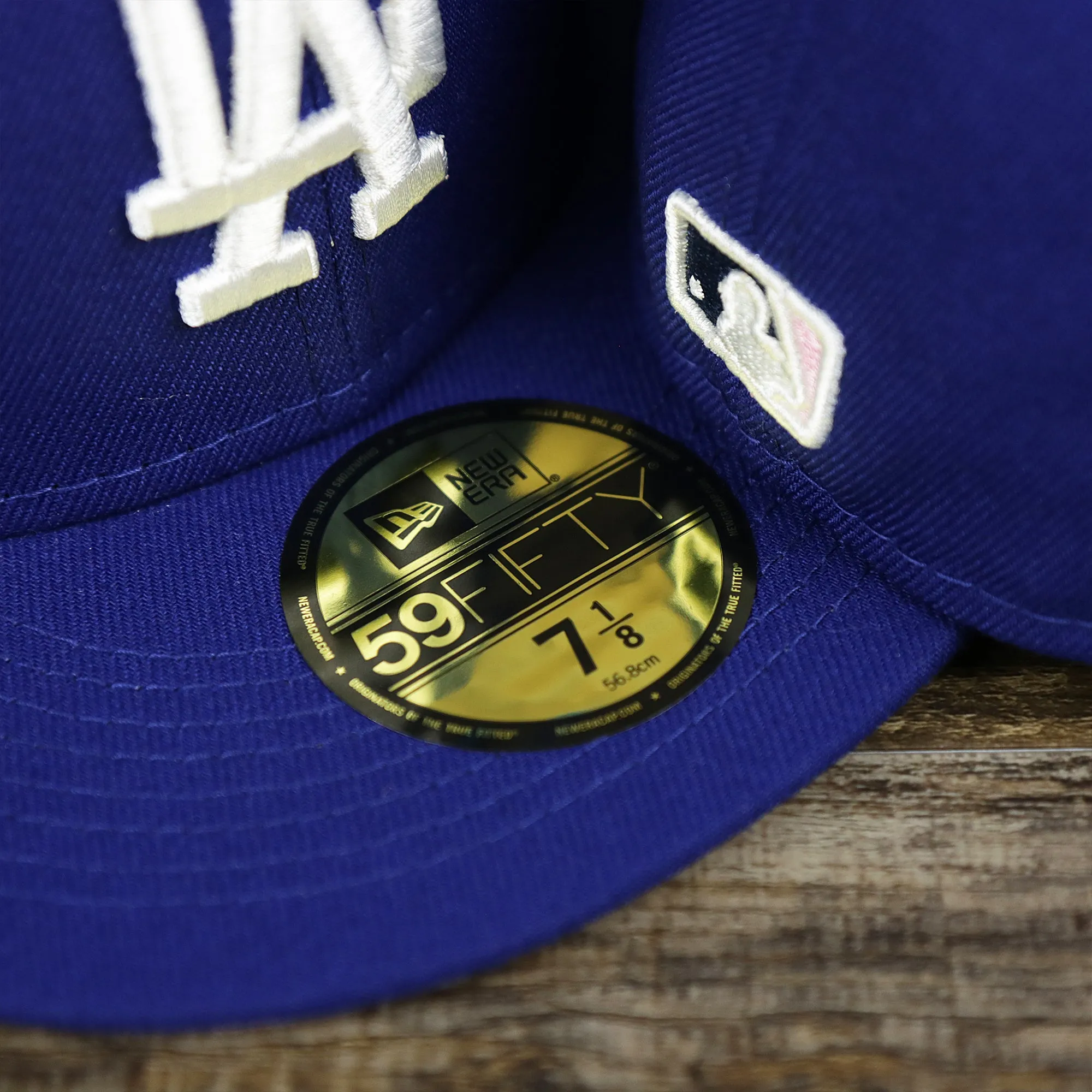 Los Angeles Dodgers Pop Sweat Pastel World Series Side Patch Fitted Cap With Pink Undervisor | Royal Blue 59Fifty Cap