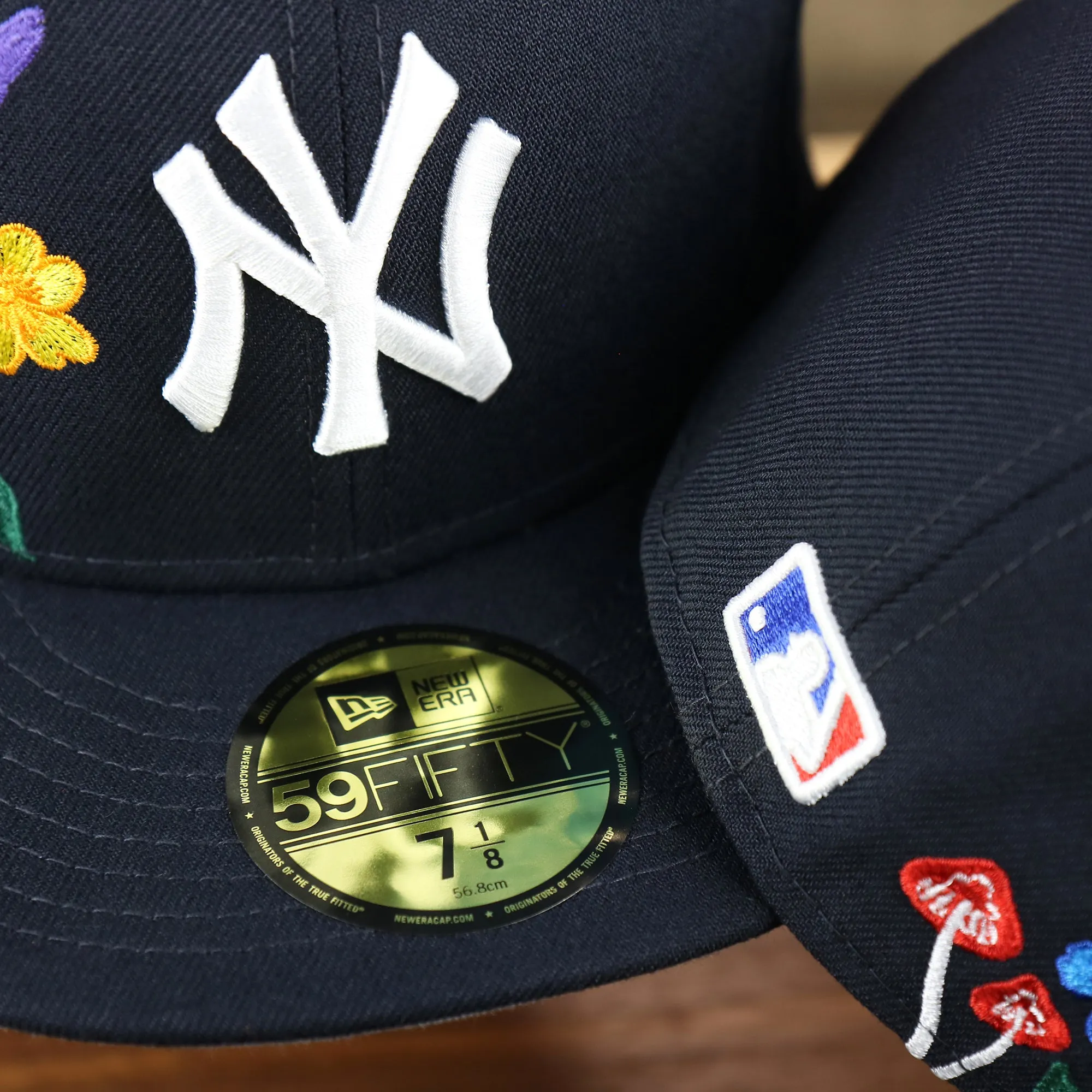 New York Yankees Gray Bottom Bloom Spring Embroidery 59Fifty Fitted Cap | Navy Blue 5950 Cap