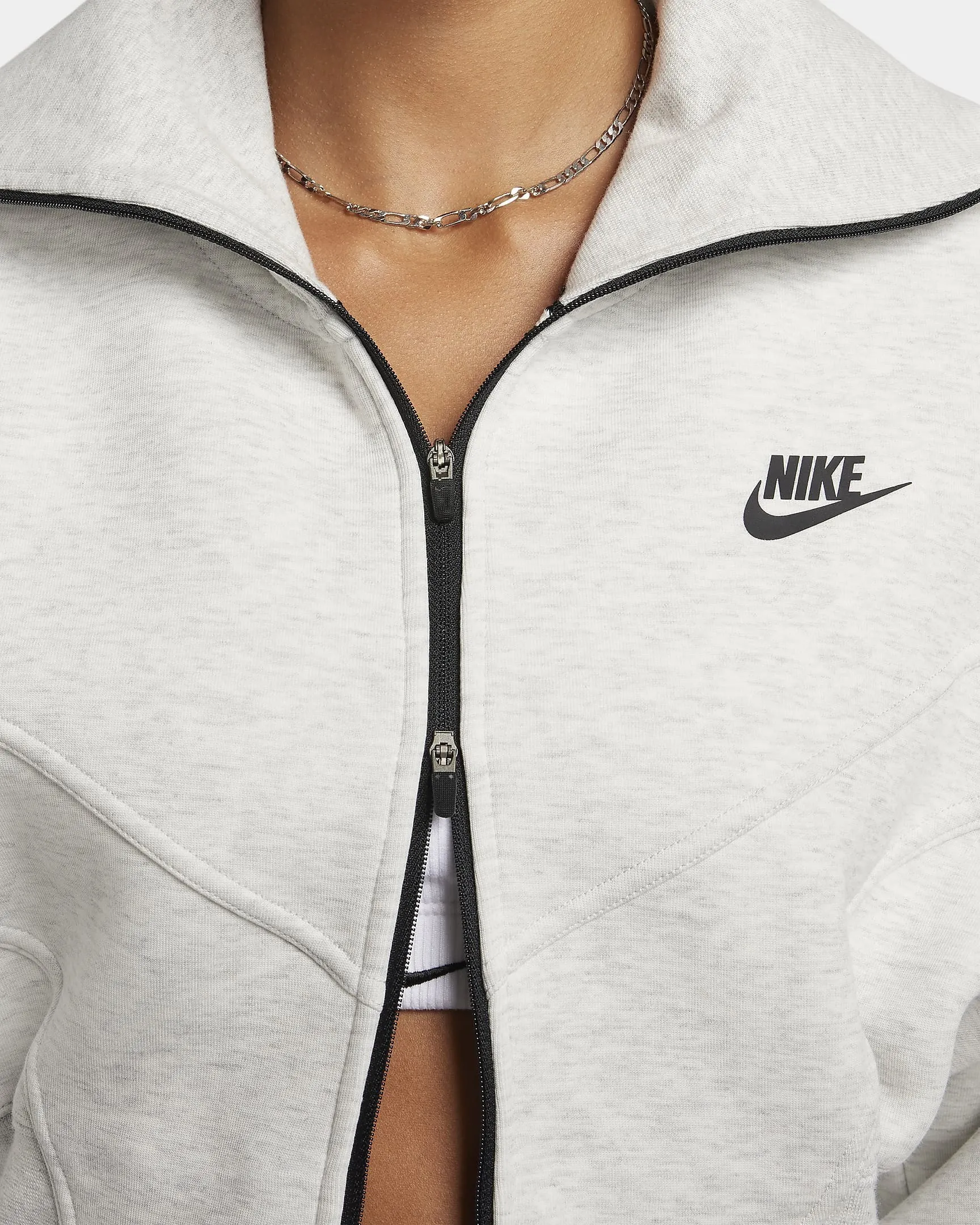 Nike  |Nike Sportswear Tech Fleece