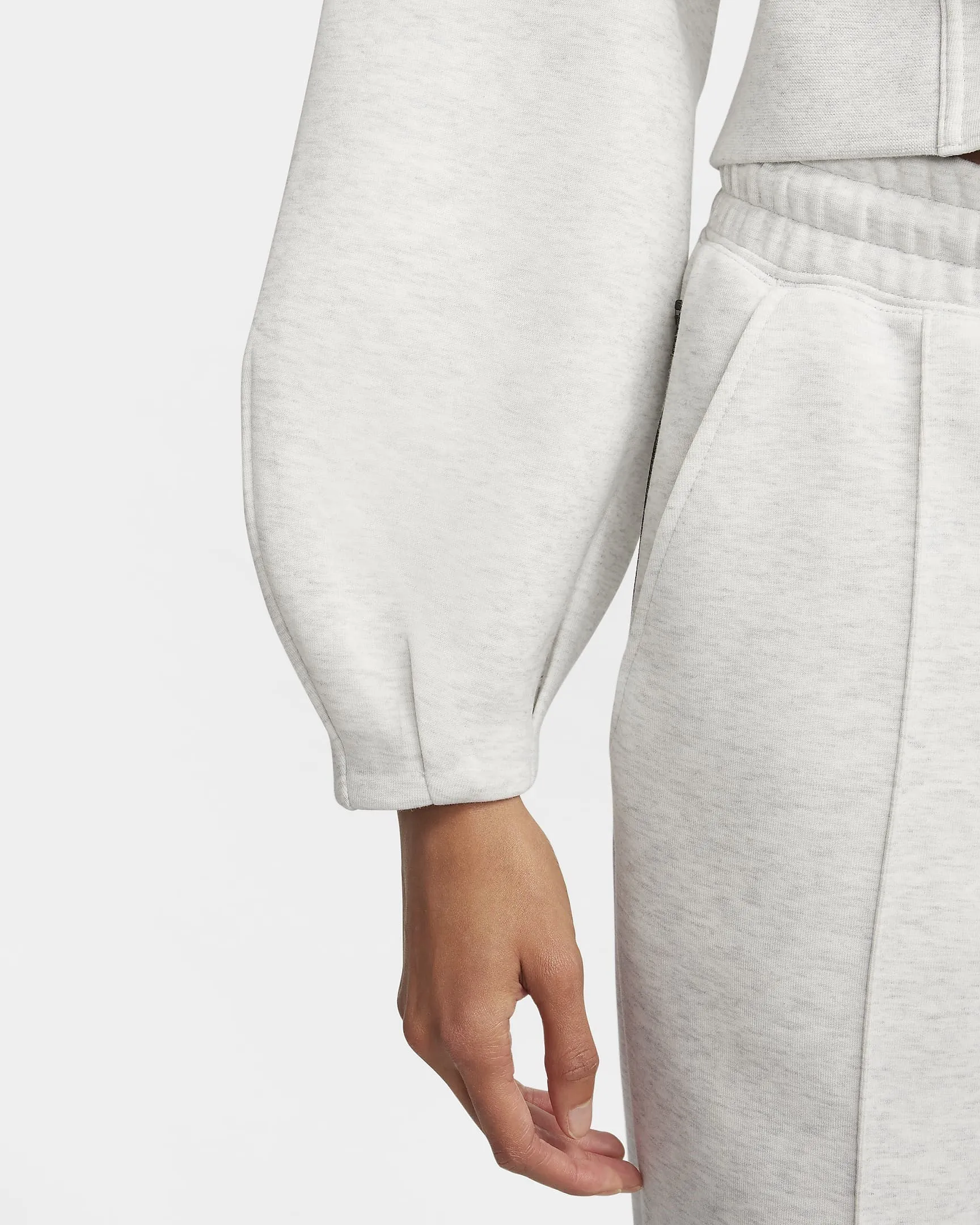 Nike  |Nike Sportswear Tech Fleece