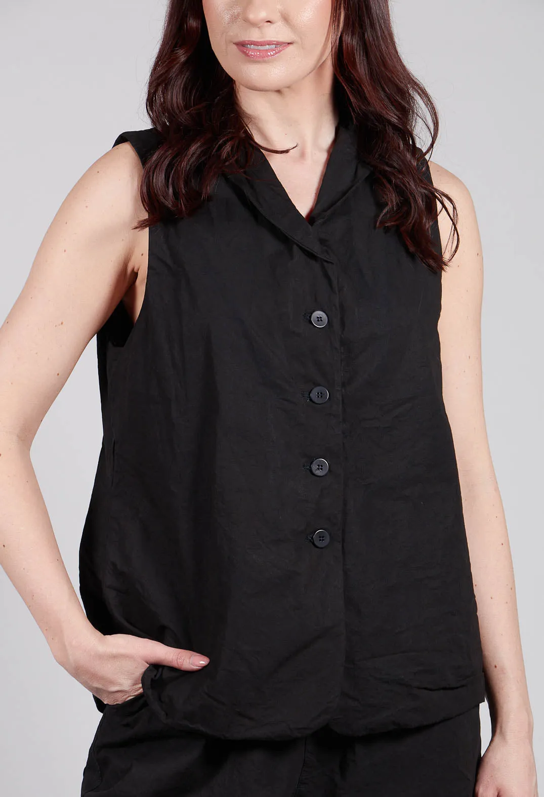 Sleeveless Blazer CC in Black