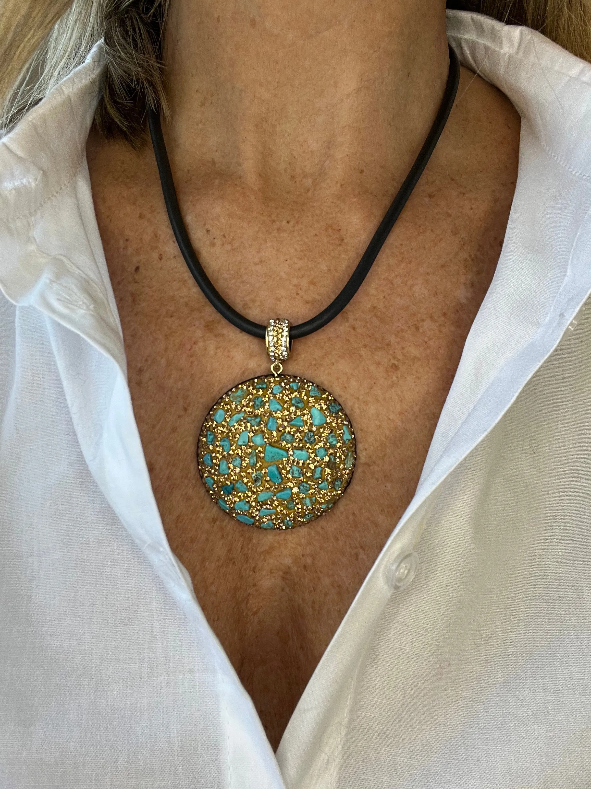 Turquoise and Swarovski Pendant | Round