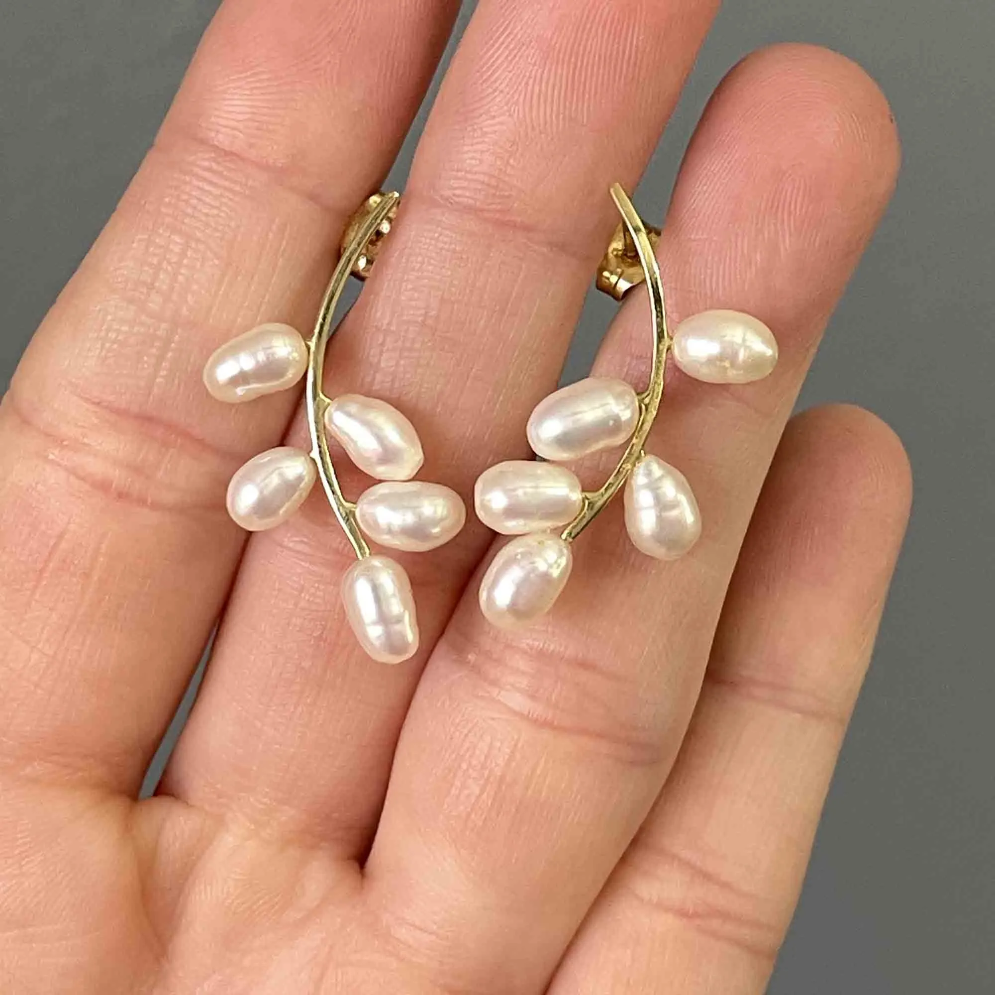 Vintage 14K Gold Bar Baroque Pearl Leaf Earrings