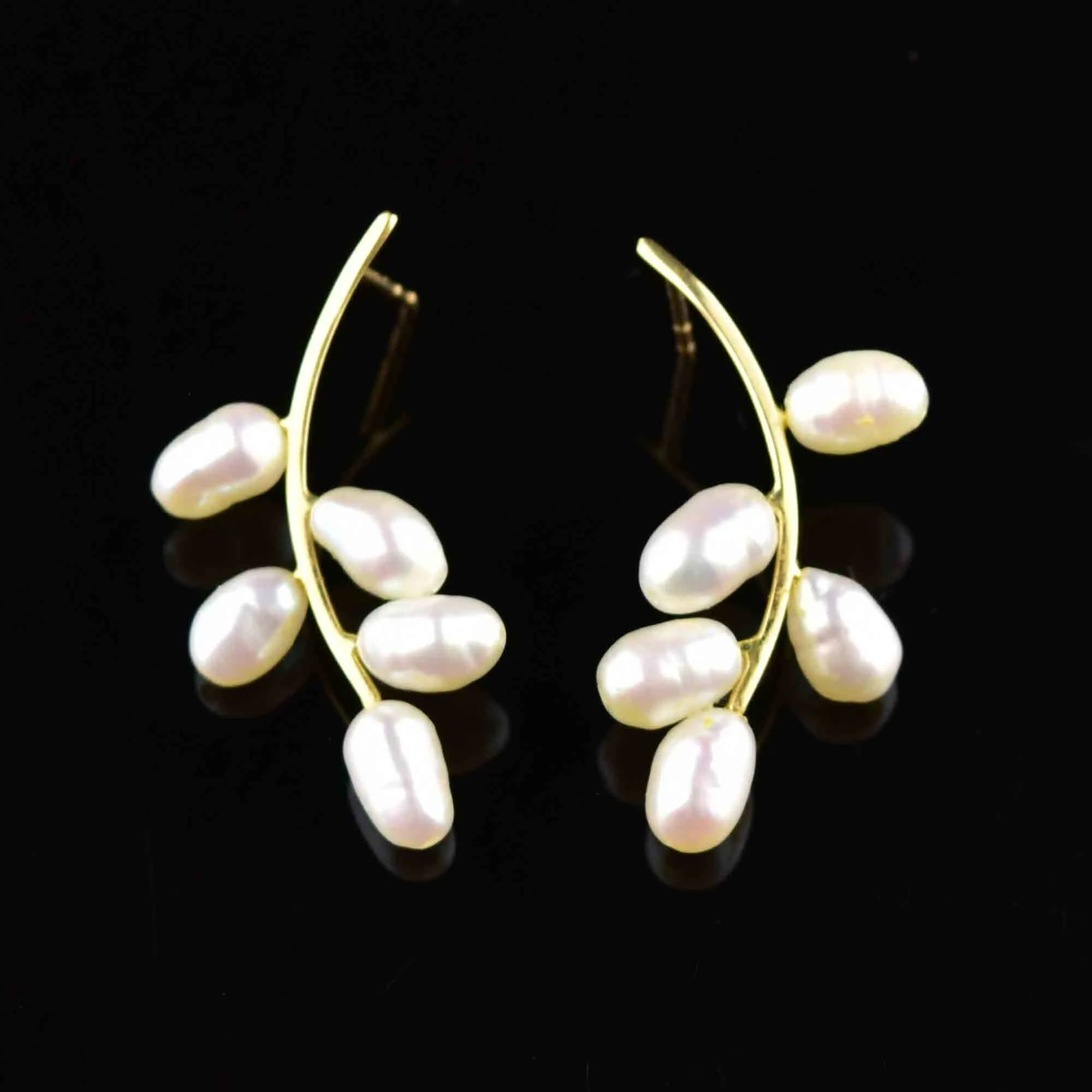 Vintage 14K Gold Bar Baroque Pearl Leaf Earrings